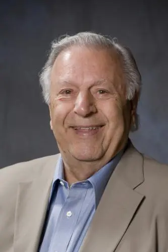 Warren Loranger headshot