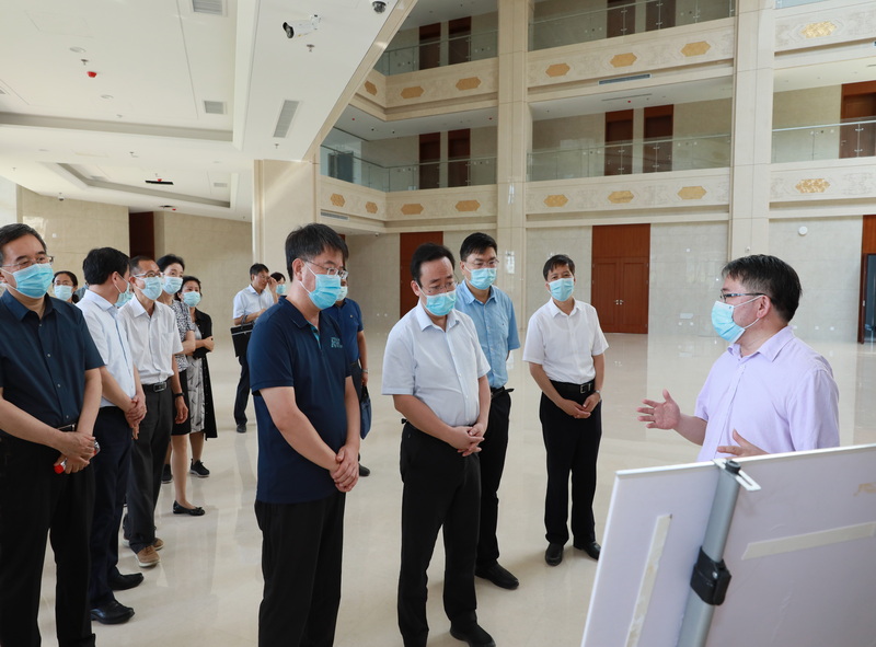 北京市委常委、教育工委书记夏林茂调研太阳城娱乐城丰台校区启用准备工作