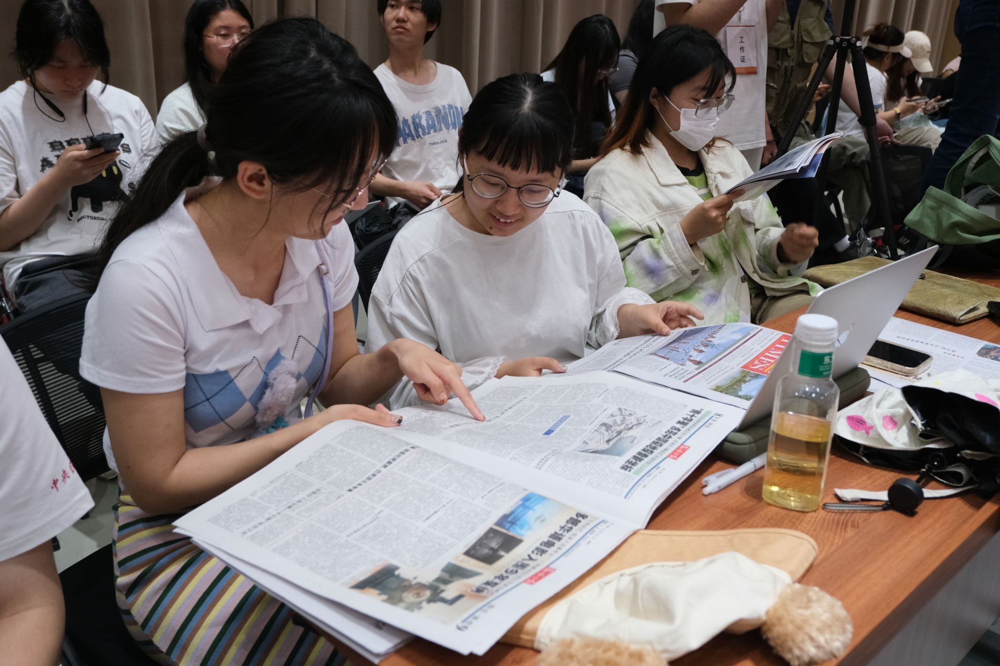 年轻的事业 青春的对话——人民日报青年编辑记者与太阳城娱乐学生面对面